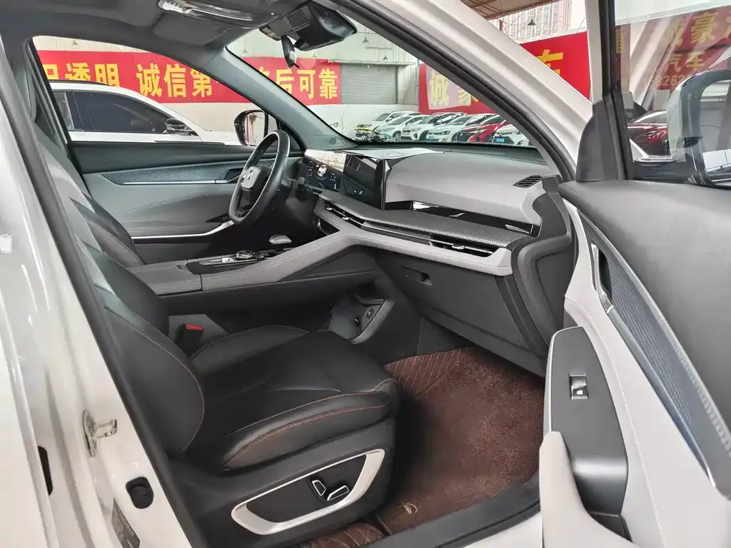Changan CS75PLUS — фото 3