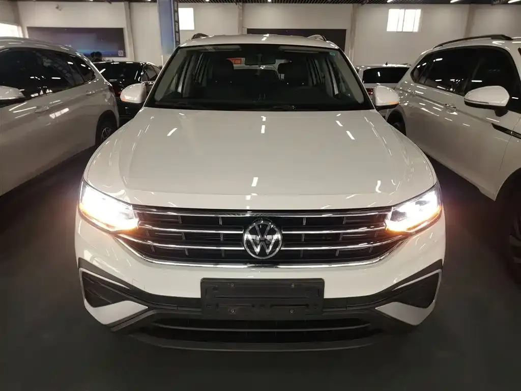 Volkswagen Tiguan L 2022 из CN, фото 6