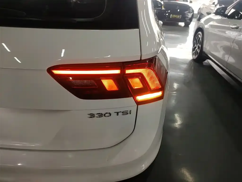 Volkswagen Tiguan L 2022 из CN, фото 7