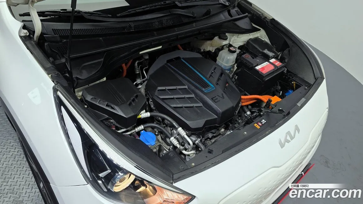 Kia Niro — фото 10