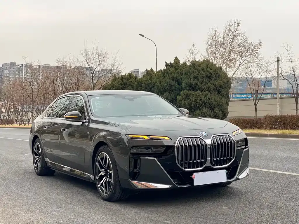 BMW i7 2023 из CN, фото 6