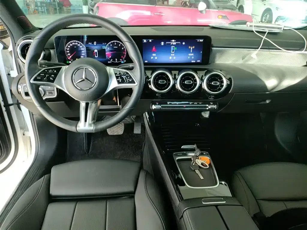 Mercedes-Benz A-Class 2024 из CN, фото 2