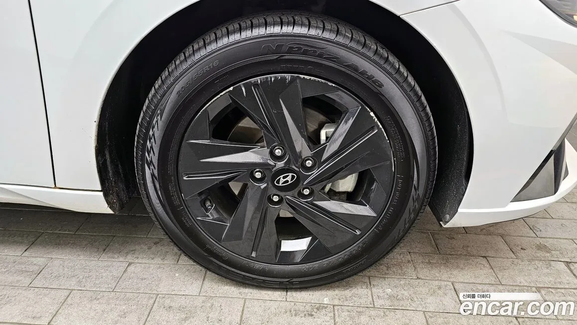 Hyundai AVANTE — фото 6