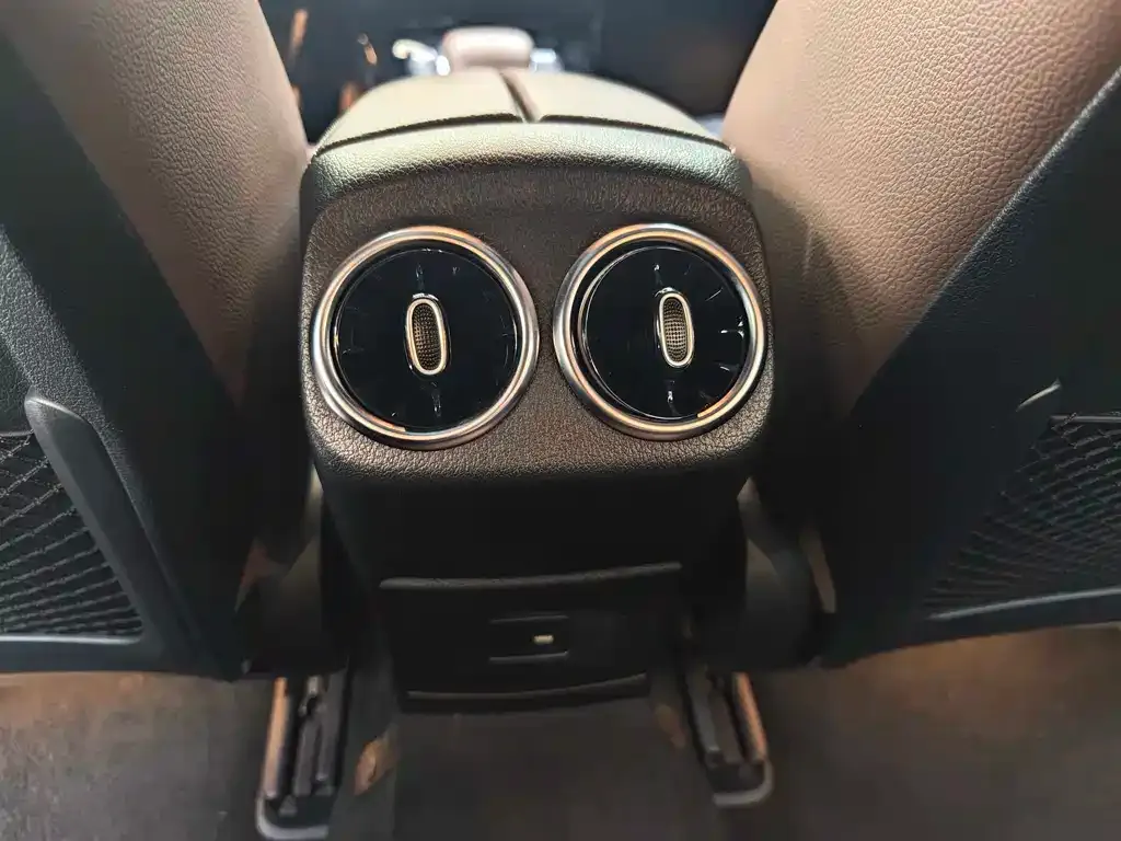 Mercedes-Benz A-Class — фото 10