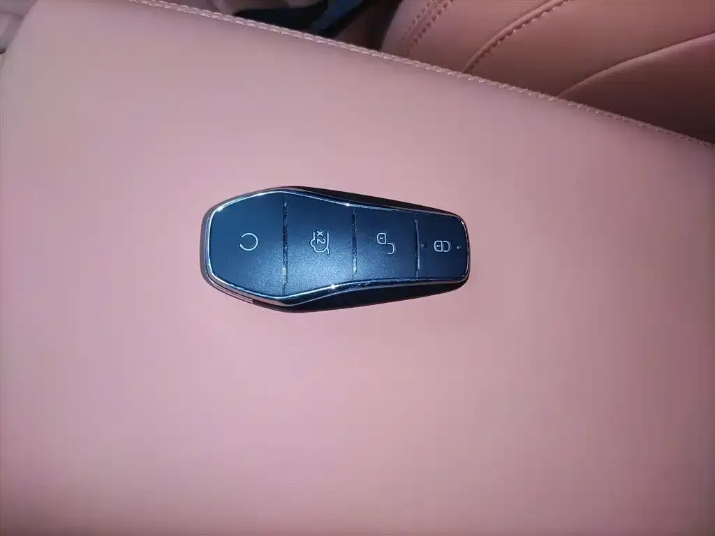 BYD Seal 07 EV — фото 2