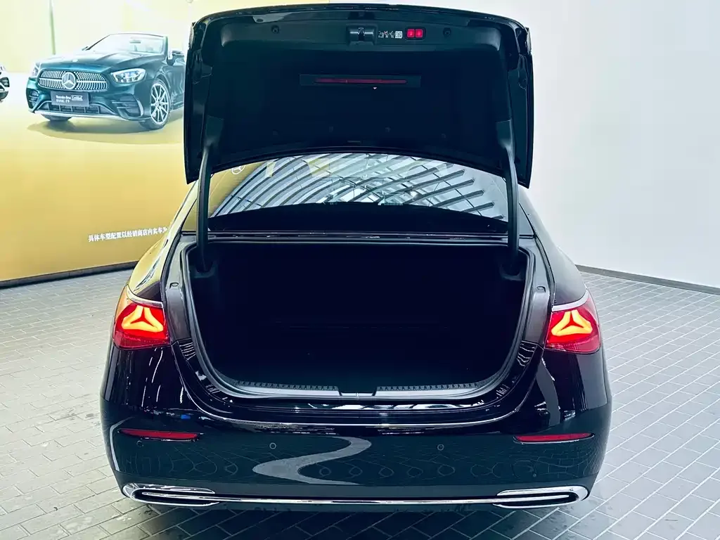 Mercedes-Benz E-Class 2024 из CN, фото 5