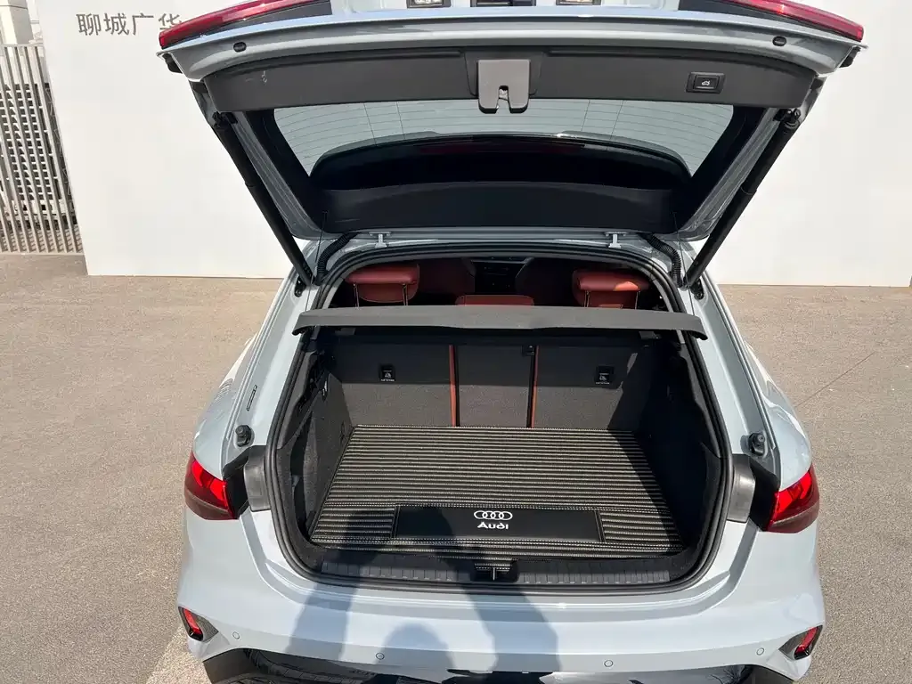 Audi A3 2025 из CN, фото 8