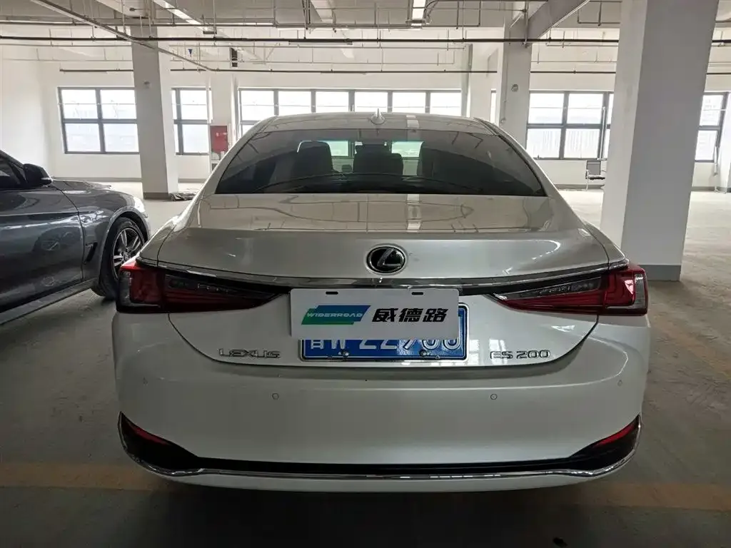 Lexus ES — фото 3