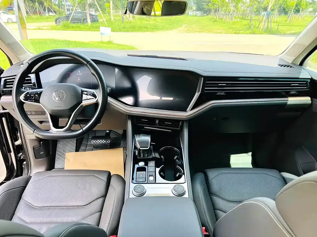 Volkswagen Touareg 2022 из CN, фото 3