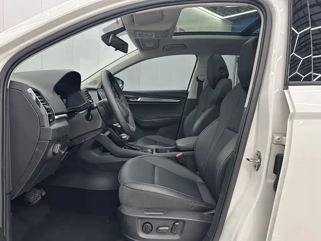 Skoda Karoq — фото 5