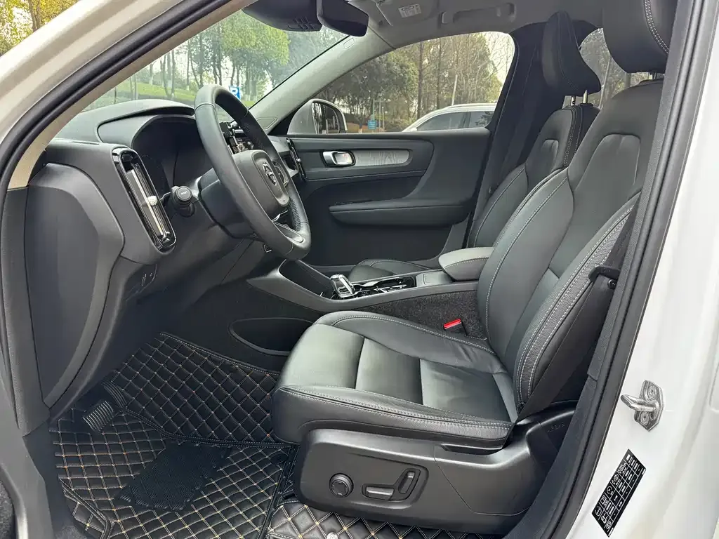 Volvo XC40 2022 из CN, фото 9