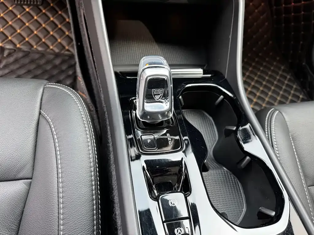 Volvo XC40 2022 из CN, фото 5
