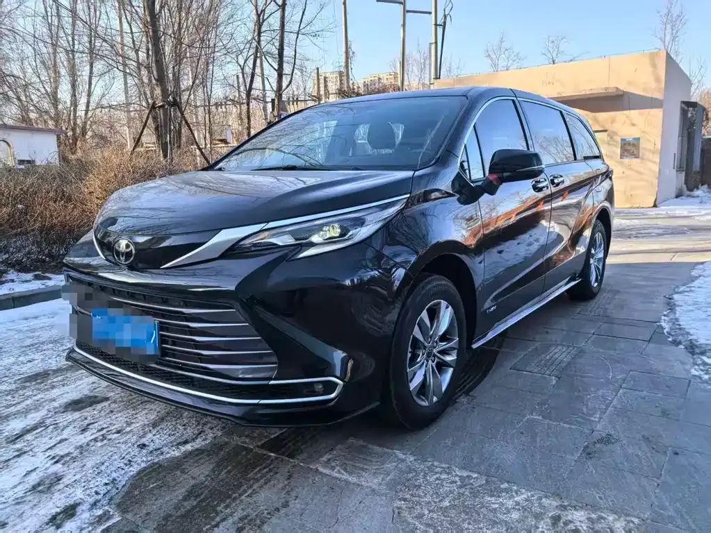 Toyota Sienna 2025 из CN, фото 1