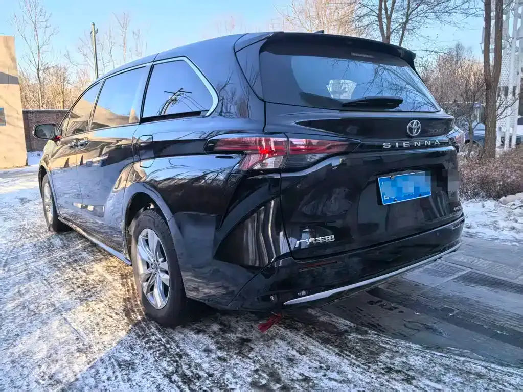 Toyota Sienna 2025 из CN, фото 10