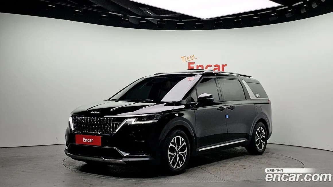 Kia Carnival — фото 1