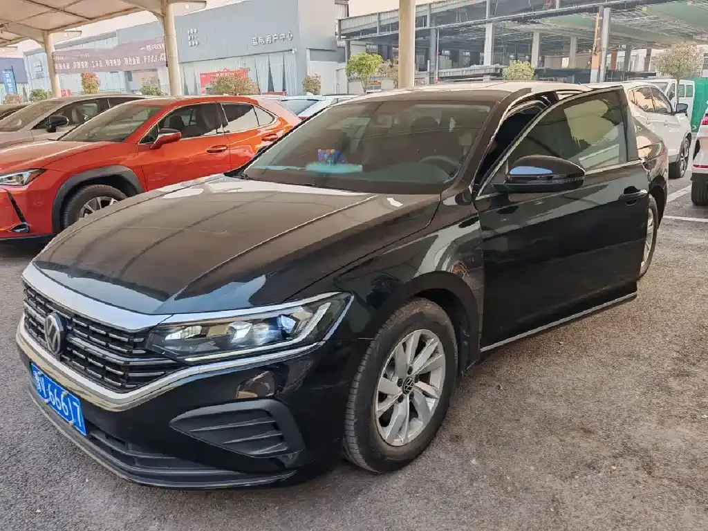 Volkswagen Passat — фото 1