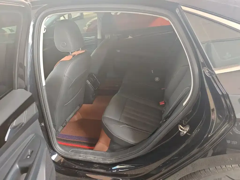Volkswagen Passat — фото 3