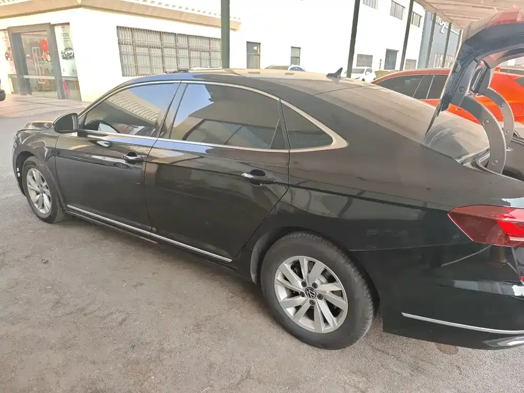 Volkswagen Passat — фото 5