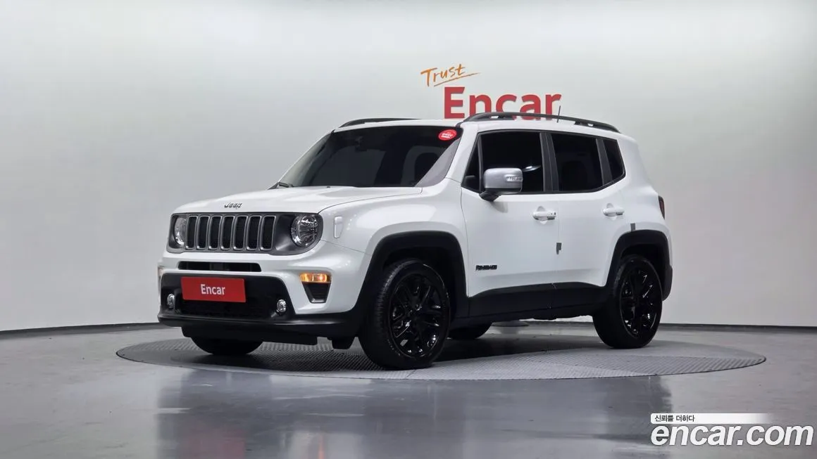 Jeep Renegade — фото 1