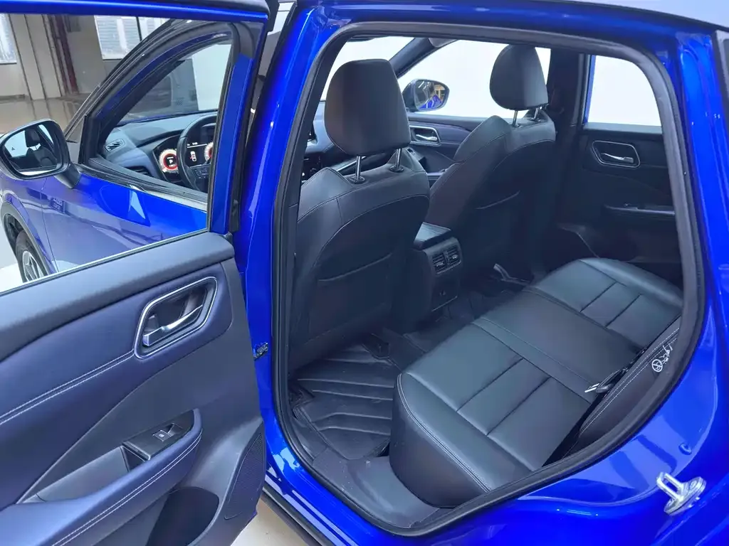 Nissan Qashqai — фото 10