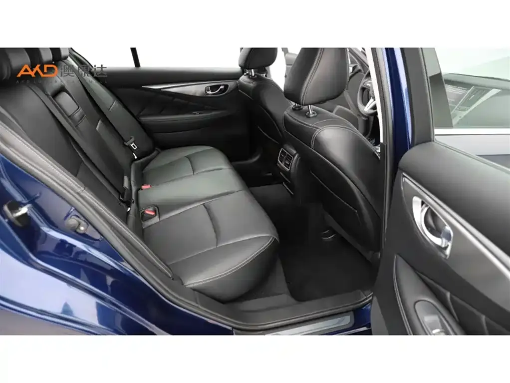 Infiniti Q50L 2024 из CN, фото 9
