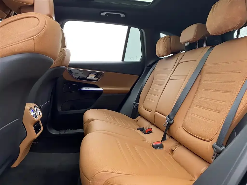 Mercedes-Benz GLC 2024 из CN, фото 8