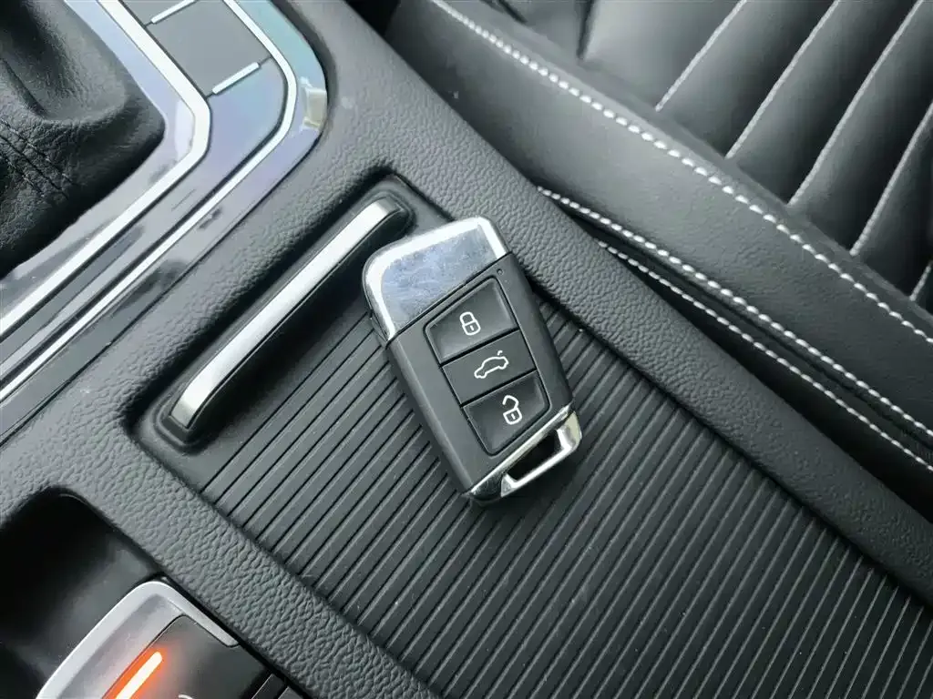 Volkswagen Magotan 2022 из CN, фото 6