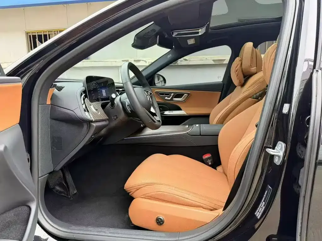 Mercedes-Benz E-Class 2025 из CN, фото 4