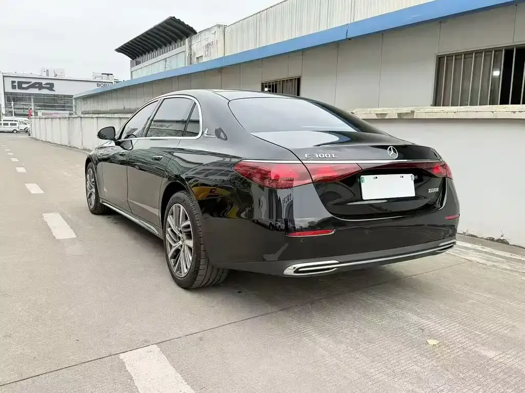 Mercedes-Benz E-Class 2025 из CN, фото 9