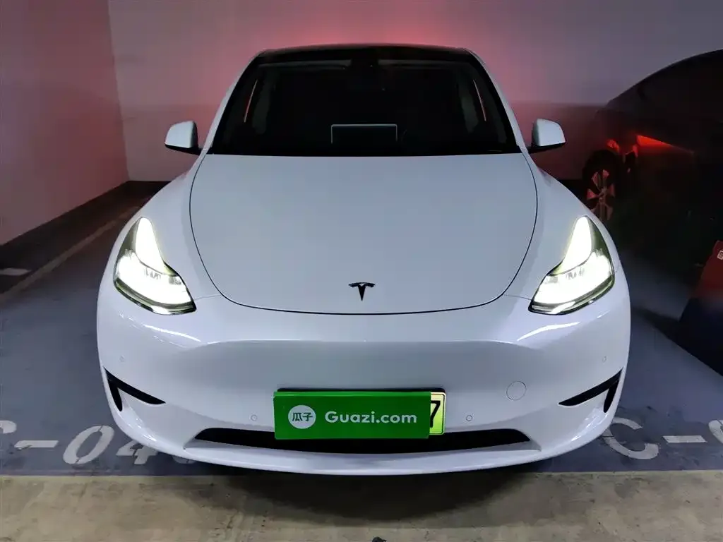 Tesla Model Y 2023 из CN, фото 3