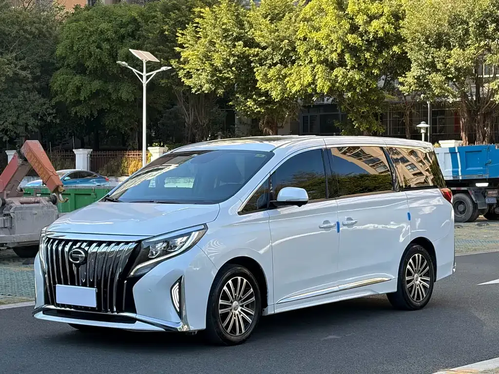 GAC Motor Trumpchi M8 — фото 1