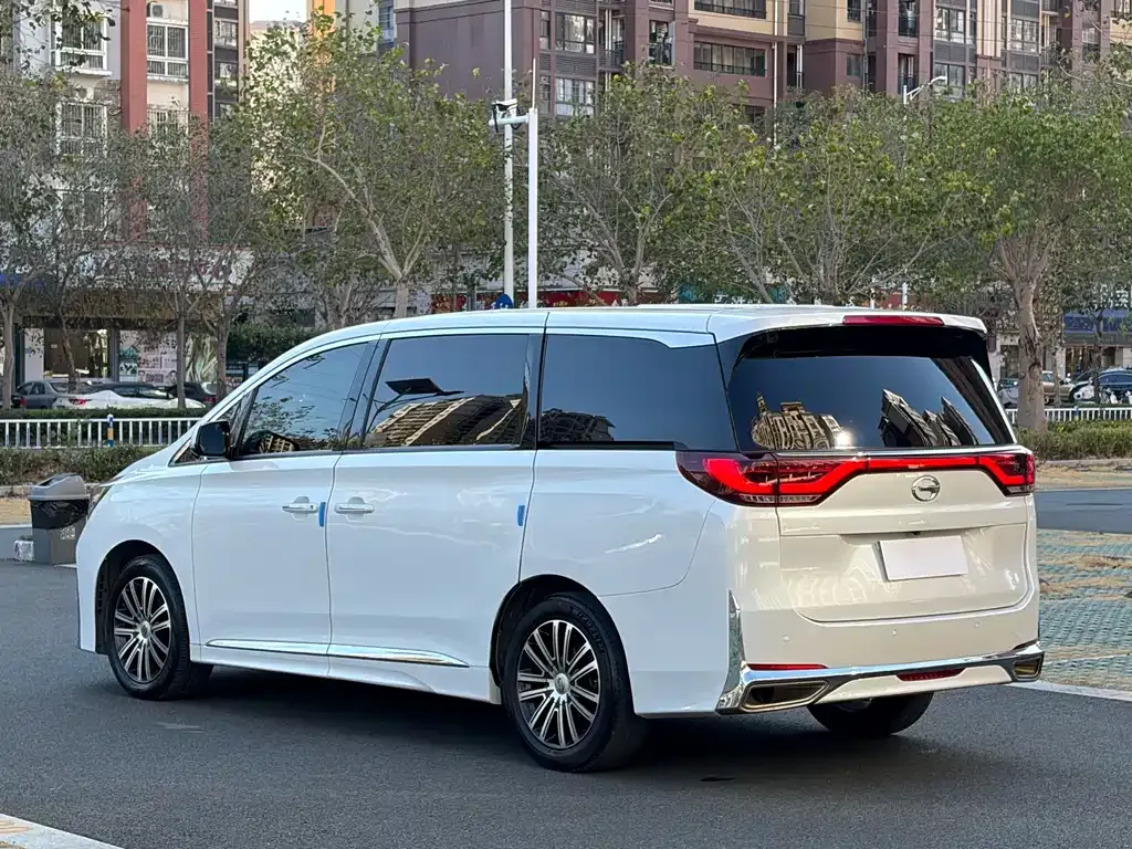 GAC Motor Trumpchi M8 — фото 8