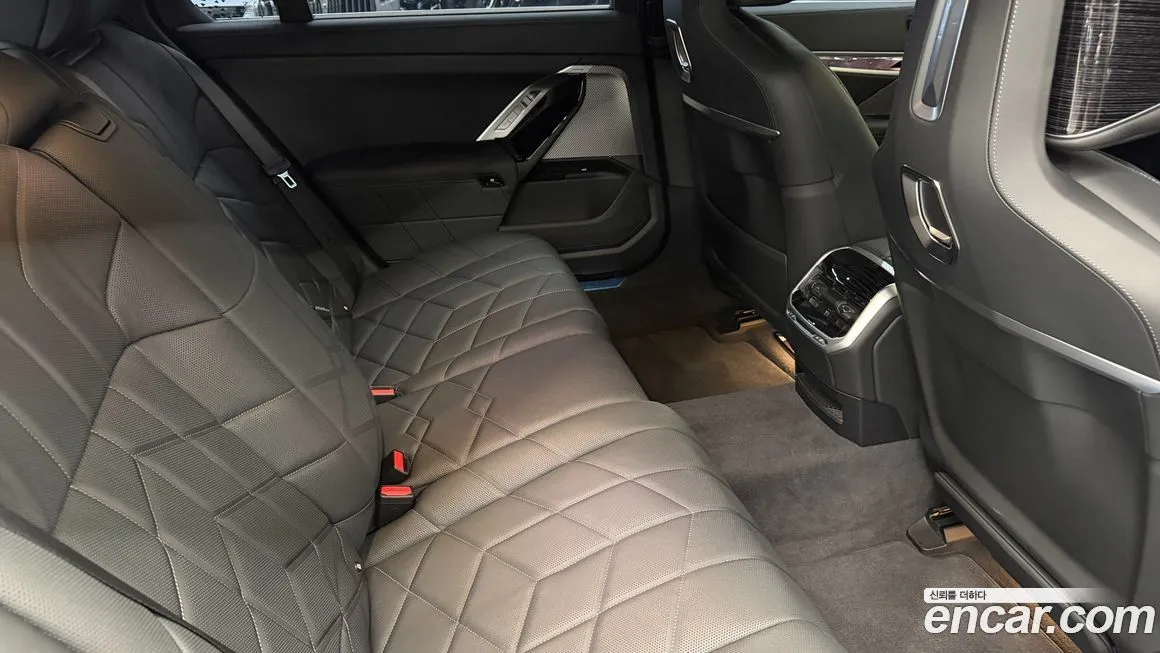 BMW 7-Series 2025 из KR, фото 9