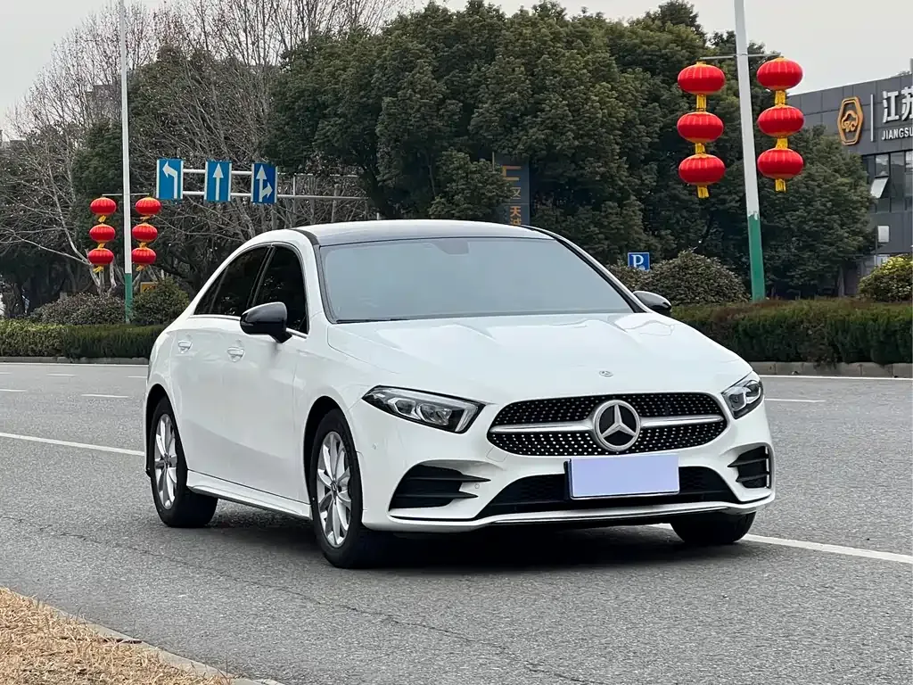 Mercedes-Benz A-Class — фото 6