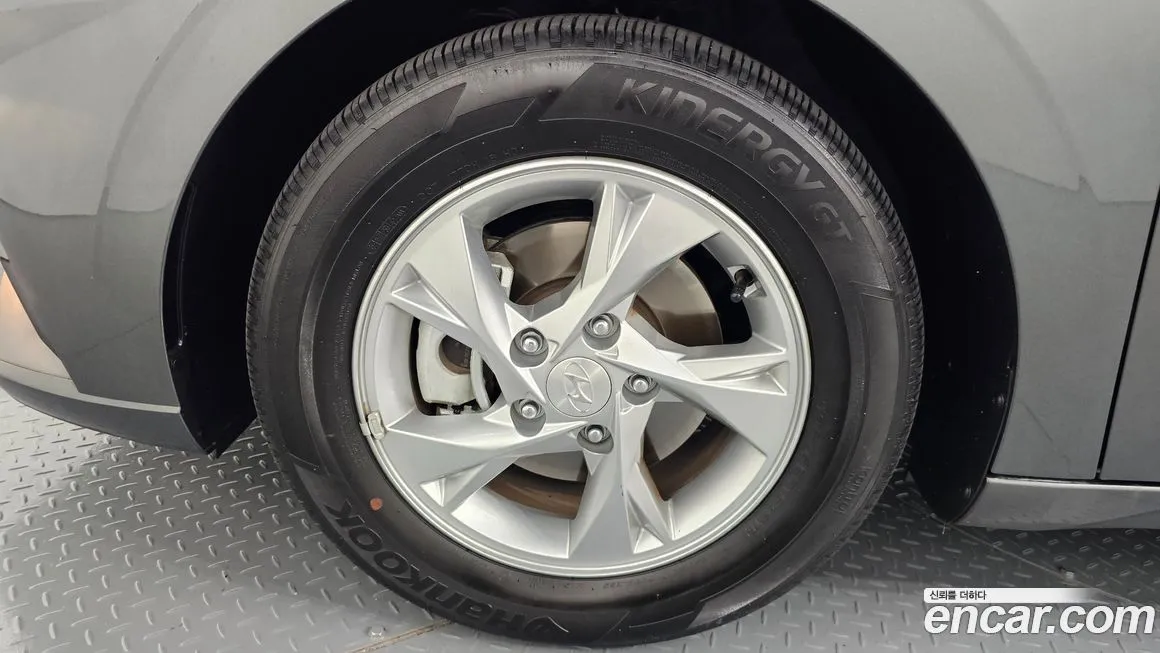 Hyundai AVANTE — фото 3