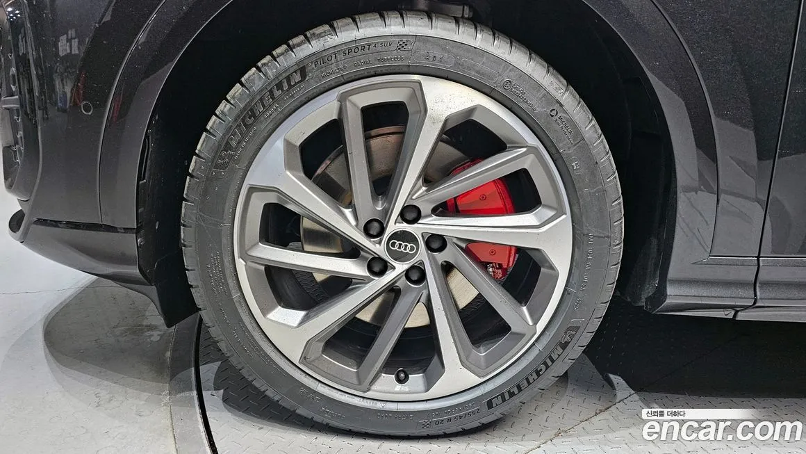 Audi Q5 2025 из KR, фото 4