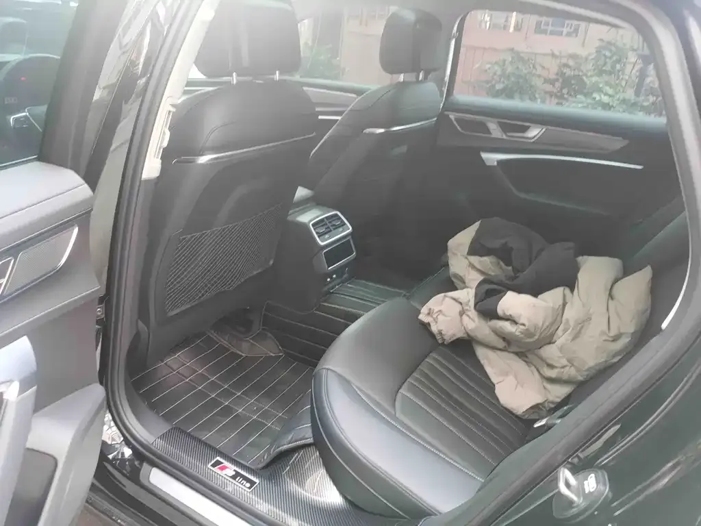 Audi A6L 2025 из CN, фото 3