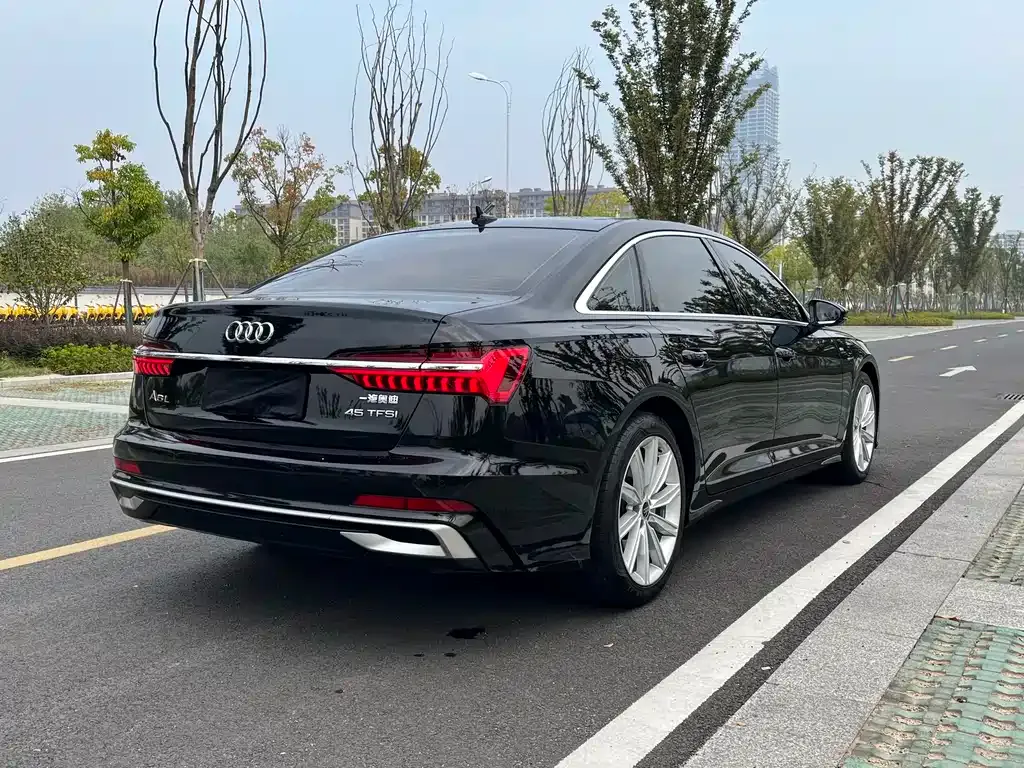 Audi A6L 2022 из CN, фото 4