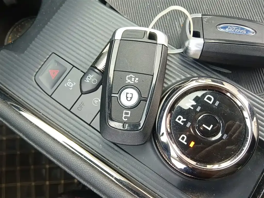 Ford Mondeo 2023 из CN, фото 10