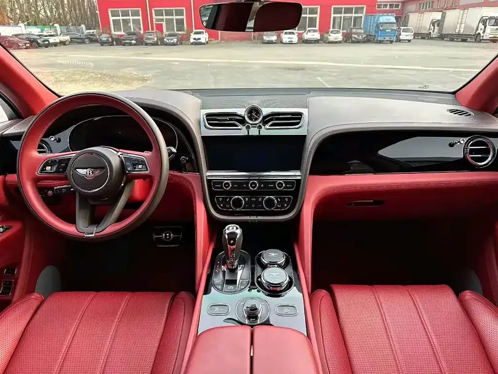 Bentley Bentayga 2022 из CN, фото 4