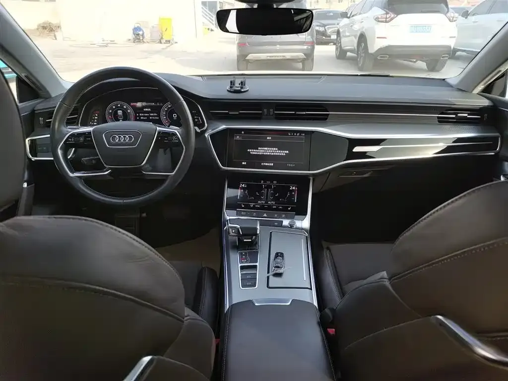 Audi A7L 2023 из CN, фото 5