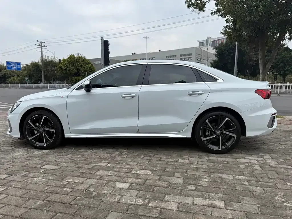 Audi A3 — фото 8