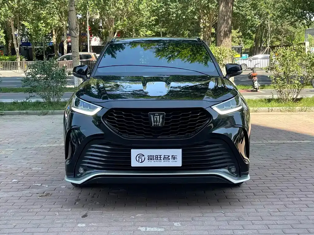 Toyota Crown Kluger 2024 из CN, фото 2