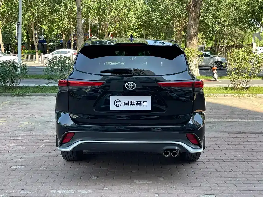 Toyota Crown Kluger 2024 из CN, фото 7