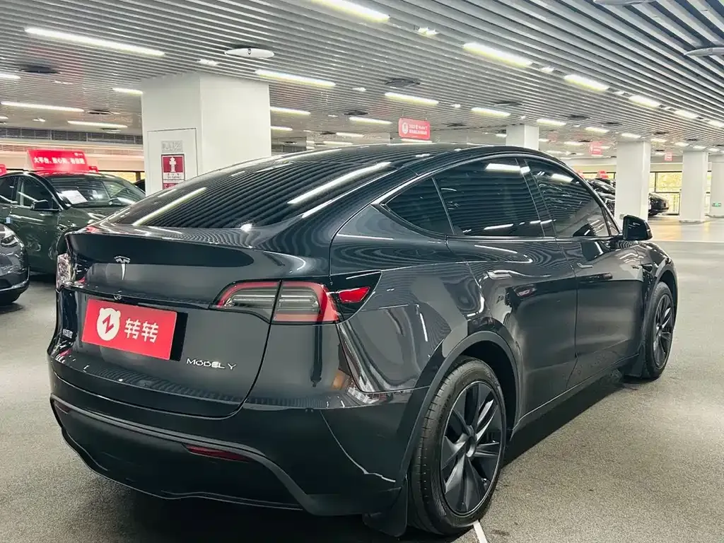 Tesla Model Y 2024 из CN, фото 5