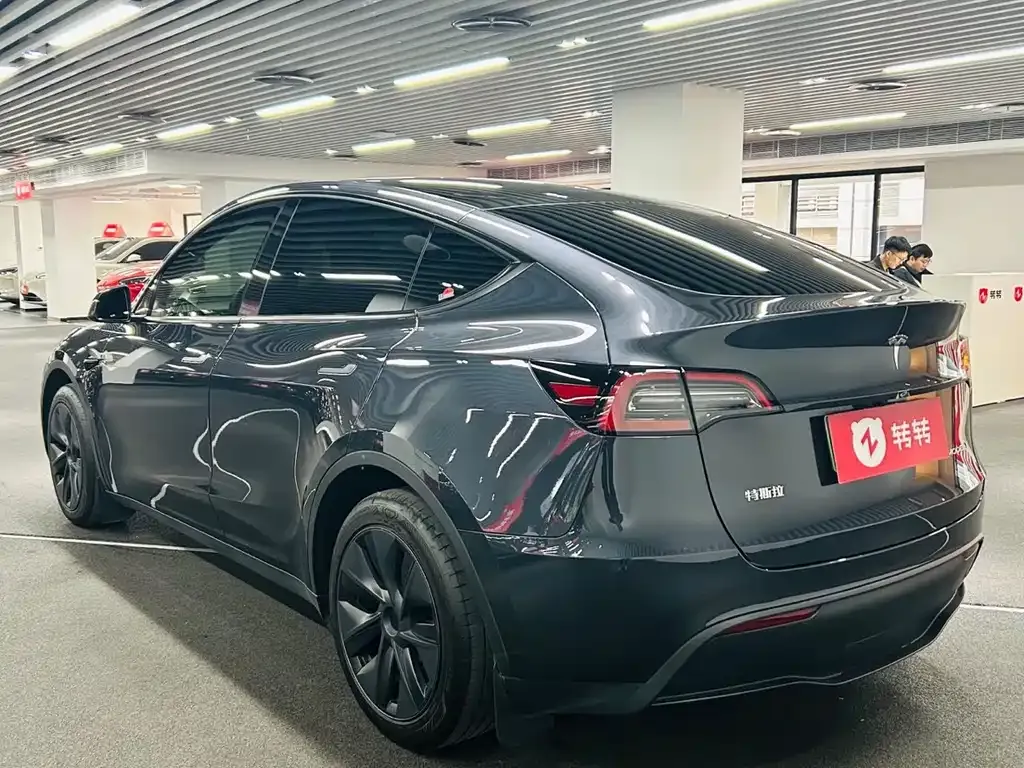 Tesla Model Y 2024 из CN, фото 4