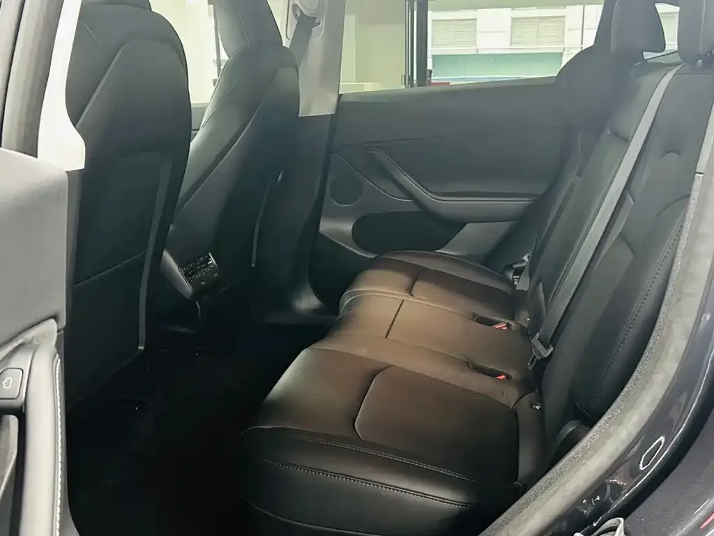 Tesla Model Y 2024 из CN, фото 10