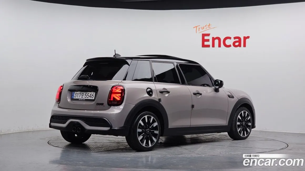 Mini Cooper 2023 из KR, фото 4