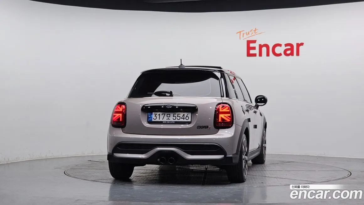 Mini Cooper 2023 из KR, фото 2