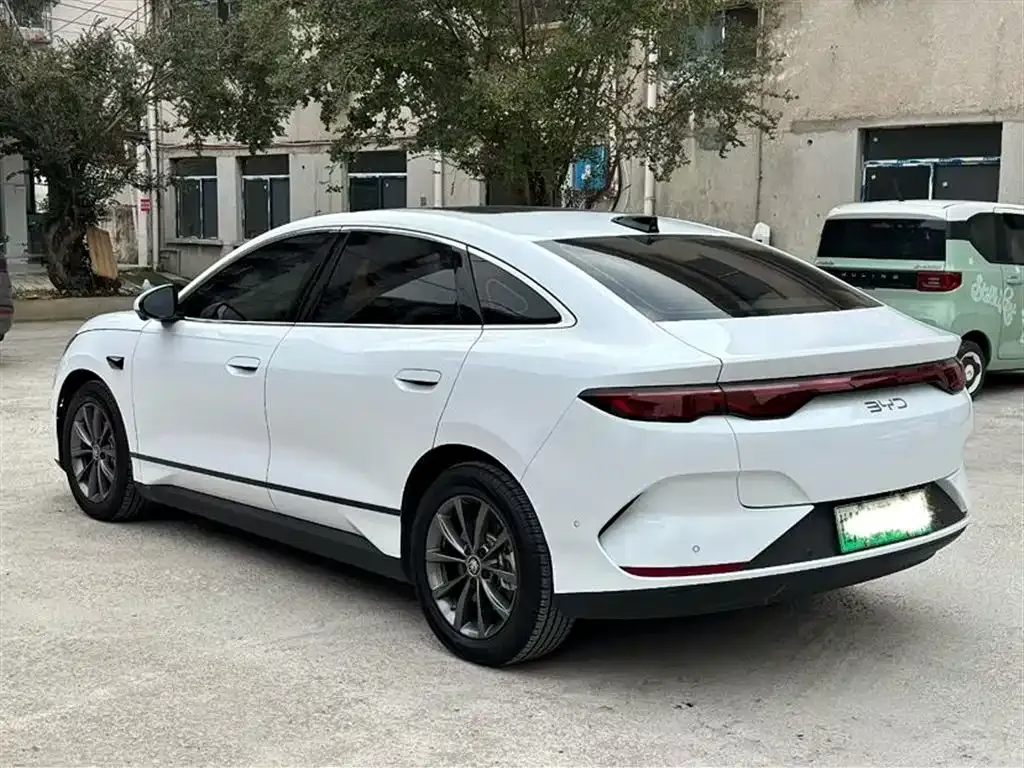 BYD Qin L — фото 6